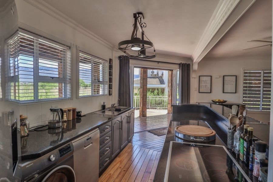 4 Bedroom Property for Sale in The Coves North West
